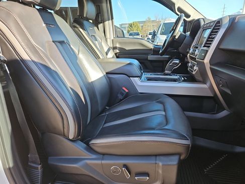 Used 2018 Ford F150 Platinum w/ Equipment Group 701A Luxury image 31