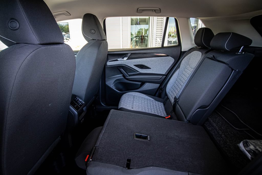 Used 2025 Volkswagen Tiguan S FWD image 27