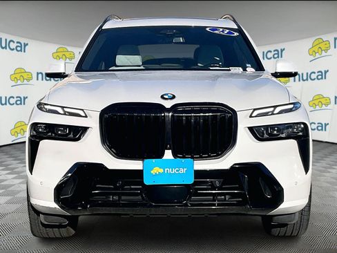 Used 2023 BMW X7 xDrive40i w/ Executive Package image 2