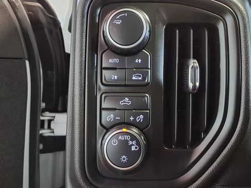 Used 2023 Chevrolet Silverado 1500 Custom AWD/4WD image 18