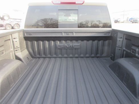 New 2026 GMC Sierra 1500 AT4 w/ AT4 Premium Package image 7