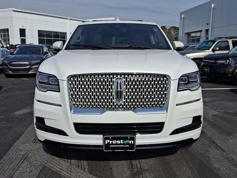 Used 2023 Lincoln Navigator L Reserve image 2