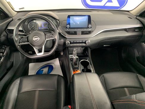 Used 2025 Nissan Altima 2.5 SR FWD image 33