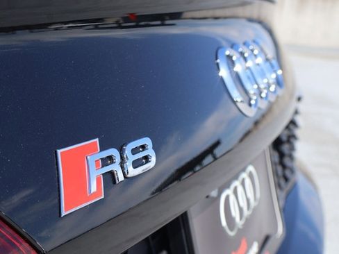 Used 2021 Audi R8 V10 w/ Premium Package RWD image 24