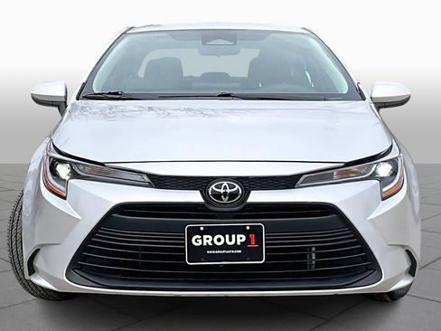 Used 2025 Toyota Corolla LE image 4