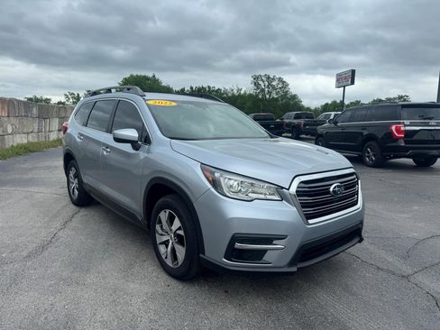 Used 2022 Subaru Ascent Premium w/ Convenience Package image 1