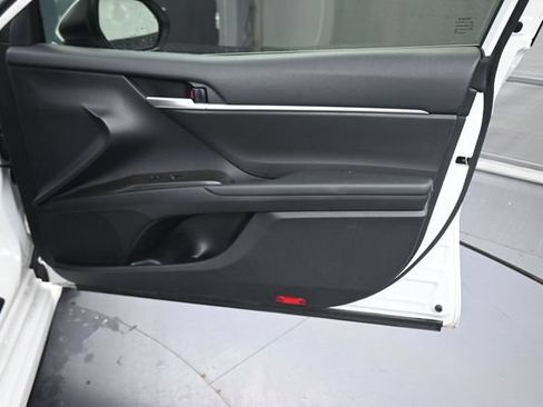Used 2024 Toyota Camry SE FWD image 13