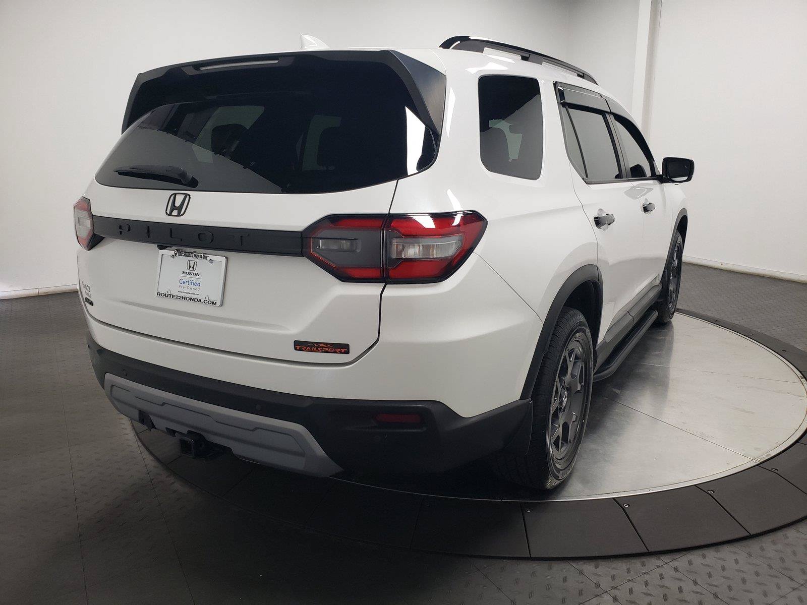 Certified 2023 Honda Pilot TrailSport image 11