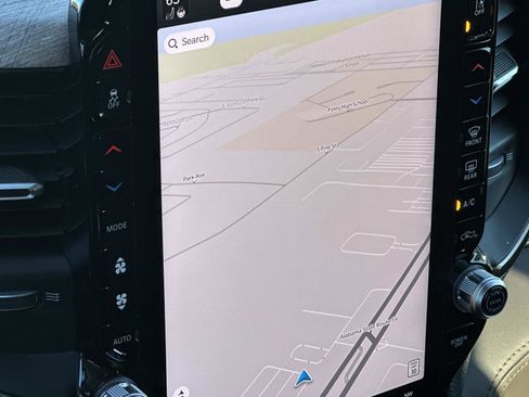 Used 2025 RAM 3500 Longhorn image 22