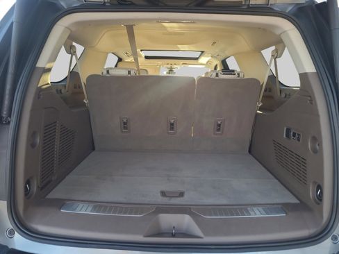 Used 2021 GMC Yukon XL Denali w/ Denali Premium Package image 30