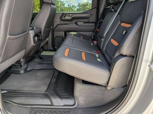 Used 2024 GMC Sierra 1500 AT4 w/ Technology Package AWD/4WD image 27