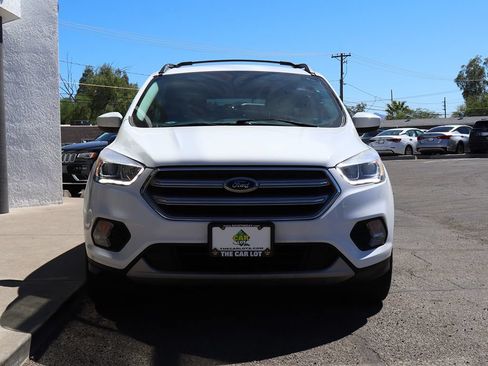 Used 2017 Ford Escape SE w/ Equipment Group 201A AWD/4WD image 16