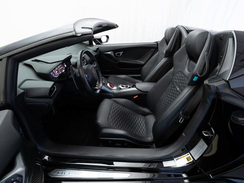 Used 2017 Lamborghini Huracan LP 580-2 RWD image 9