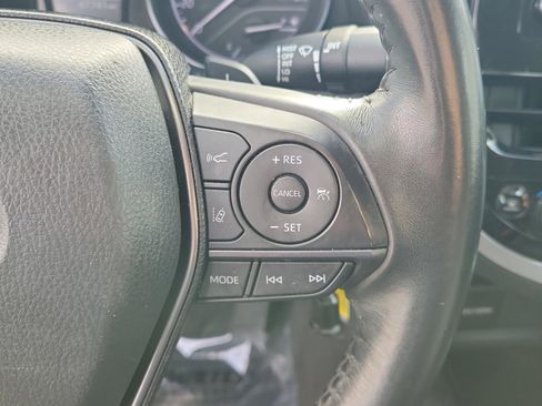 Used 2023 Toyota Camry SE image 19