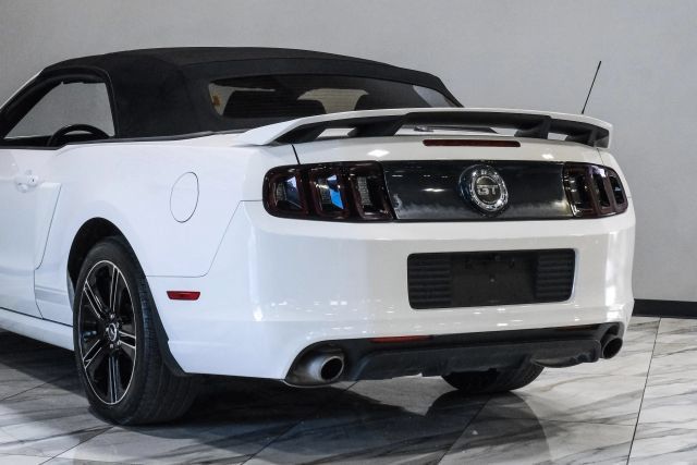 Used 2013 Ford Mustang GT Premium w/ Electronics Pkg RWD image 23