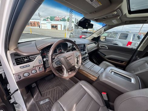 Used 2020 GMC Yukon Denali w/ Denali Ultimate Package image 12