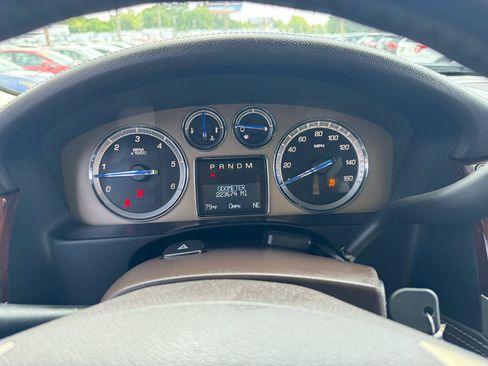 Used 2012 Cadillac Escalade Platinum AWD/4WD image 18