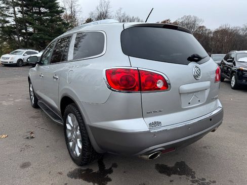 Used 2011 Buick Enclave CXL image 3