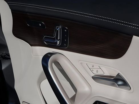 New 2026 Mercedes-Benz CLA 250 4MATIC image 12