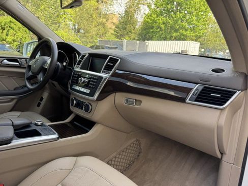 Used 2013 Mercedes-Benz GL 450 4MATIC image 37