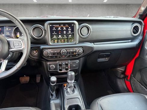 Used 2022 Jeep Wrangler Unlimited Sahara w/ Cold Weather Group image 3