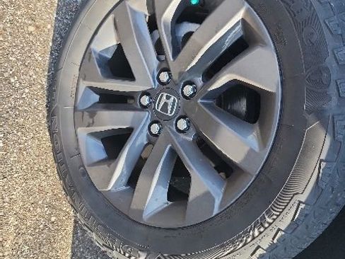 Used 2023 Honda Ridgeline Sport image 9