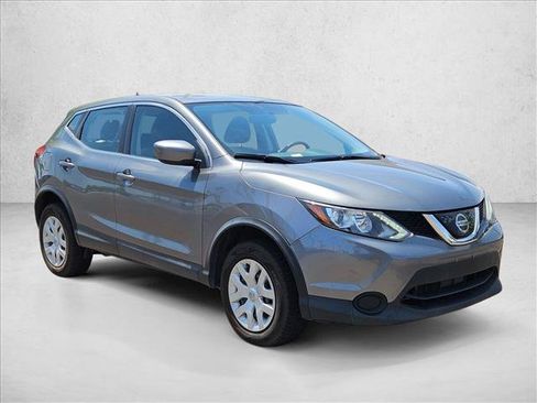 Used 2018 Nissan Rogue Sport S AWD/4WD image 3