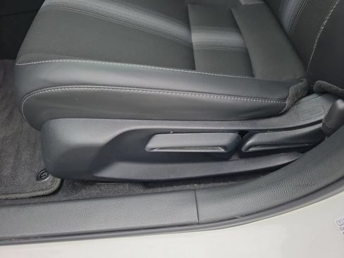 Used 2025 Honda Civic Sport image 12