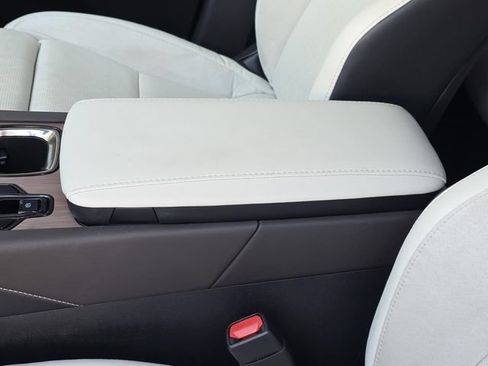 Used 2023 Lexus RX 350 FWD w/ Accessory Package image 8