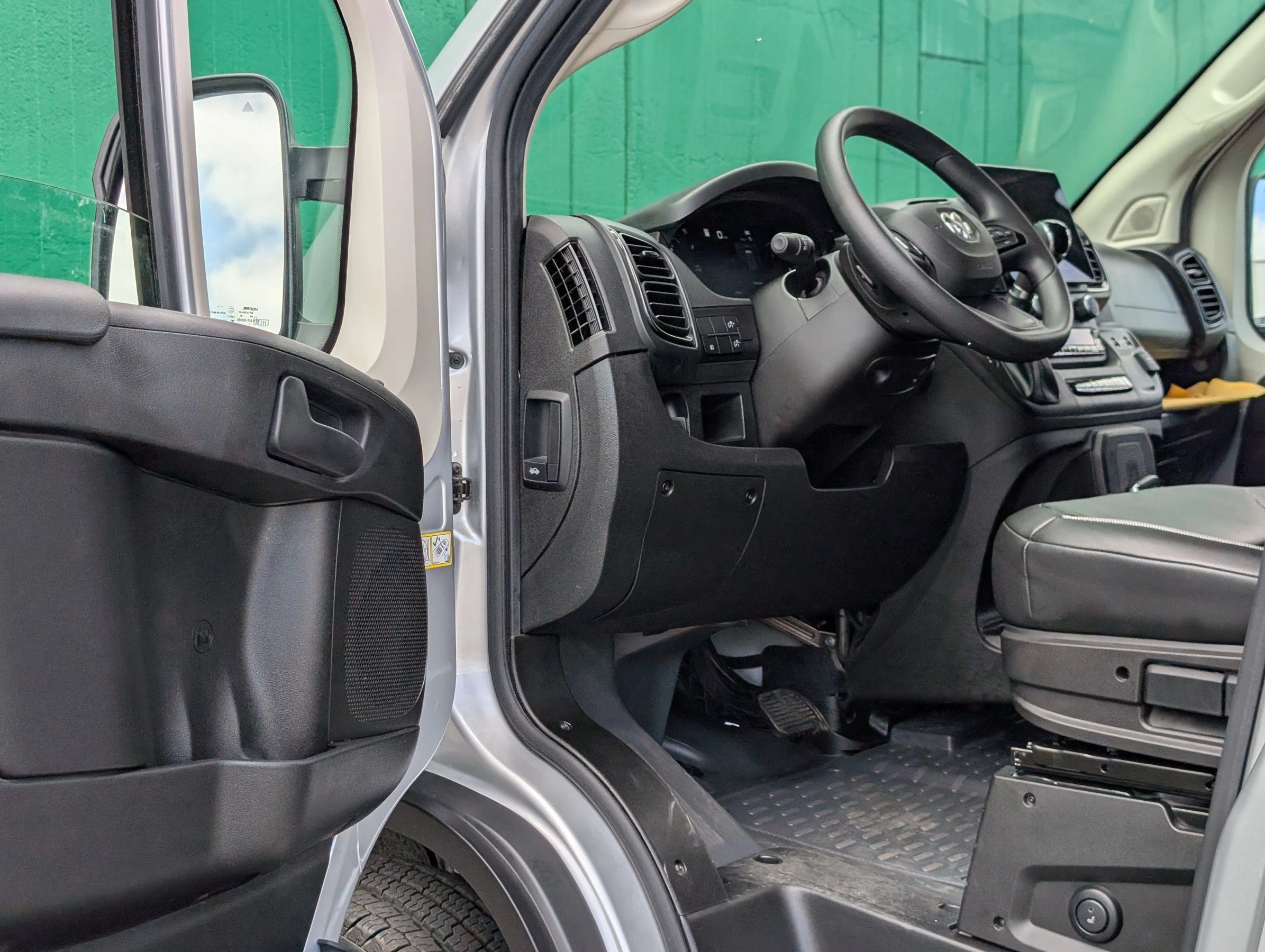 Used 2022 RAM ProMaster 3500 w/ Premium Convenience Group (A) FWD image 24