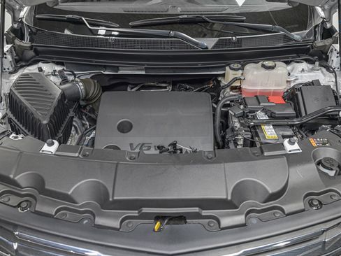 Used 2023 Chevrolet Traverse LT FWD image 15