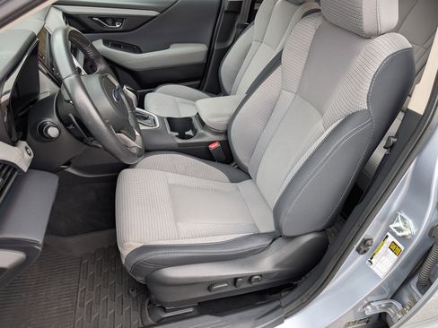 Used 2022 Subaru Outback Premium image 16