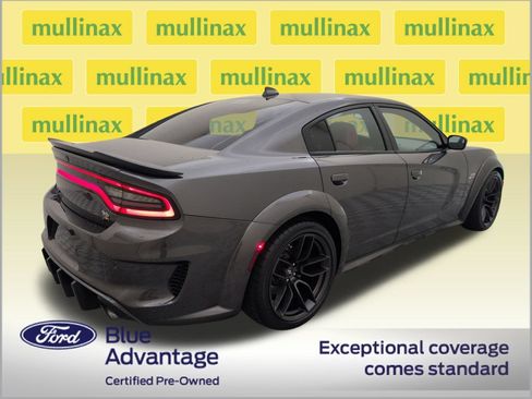 Used 2022 Dodge Charger Scat Pack RWD image 3