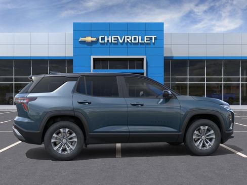 New 2026 Chevrolet Equinox LT w/ Convenience Package II AWD/4WD image 5