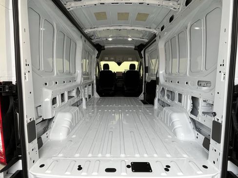 New 2026 Ford Transit 250 148 Medium Roof Extended AWD image 5