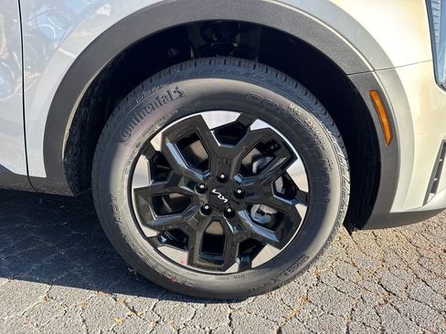 New 2026 Kia Sorento S image 12