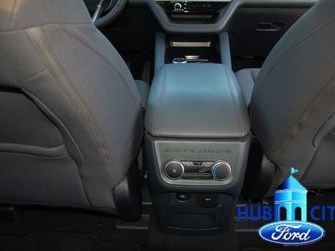 Used 2025 Ford Explorer Active RWD image 20
