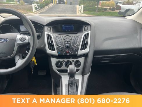Used 2014 Ford Focus SE FWD image 20