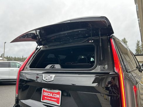 Certified 2024 Cadillac Escalade ESV Sport Platinum w/ LPO, ONYX Package image 9