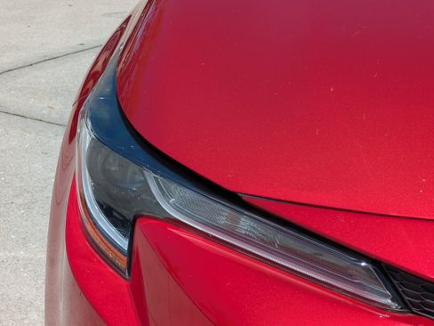 Used 2020 Toyota Corolla LE FWD image 9