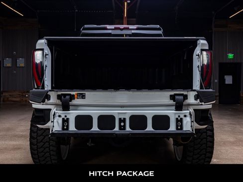 Used 2024 GMC Sierra 2500 AT4 w/ AT4 Preferred Package image 8