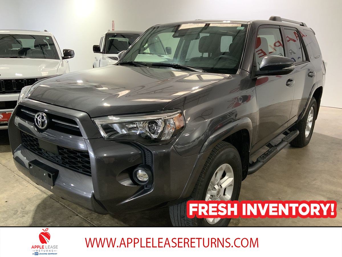 Used 2022 Toyota 4Runner SR5 Premium w/ Moonroof Package AWD/4WD image 2