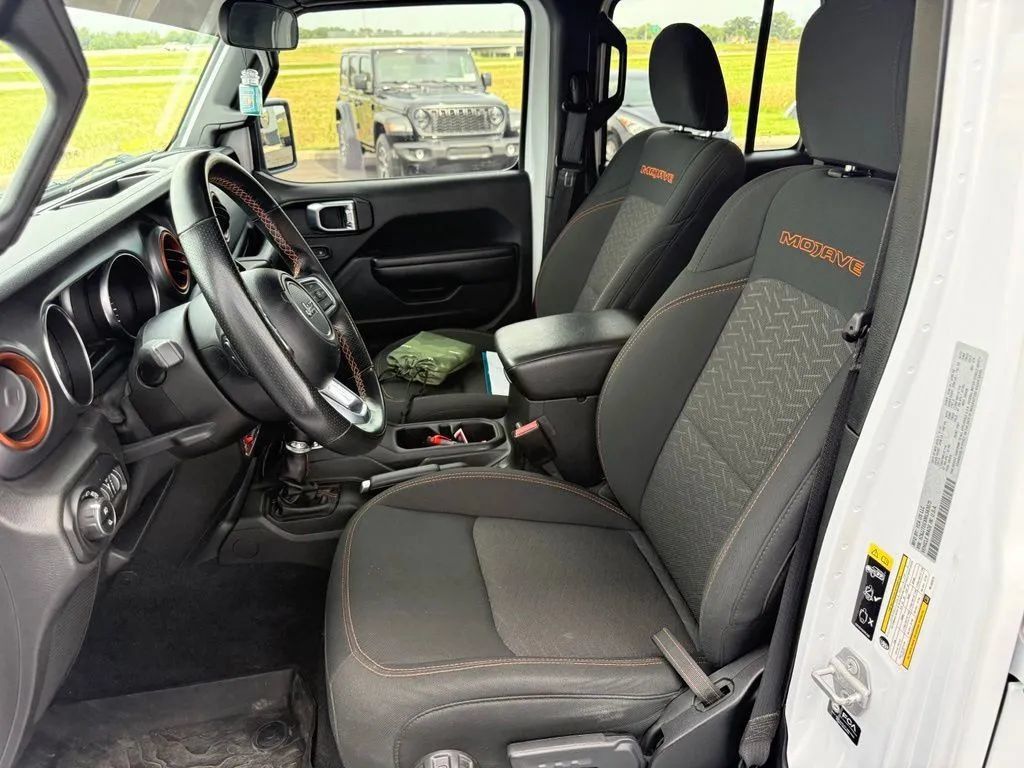Used 2021 Jeep Gladiator Mojave AWD/4WD image 15