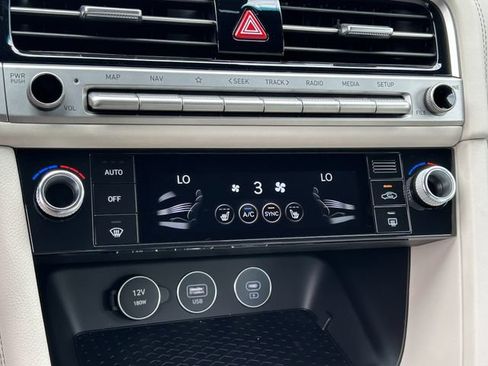 Used 2026 Genesis G70 2.5T RWD image 27