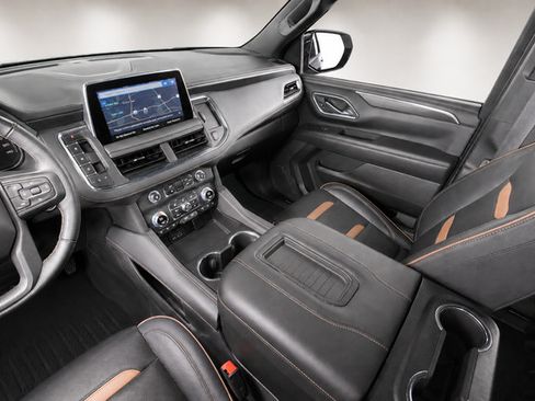 Used 2021 GMC Yukon XL AT4 w/ AT4 Premium Plus Package AWD/4WD image 11