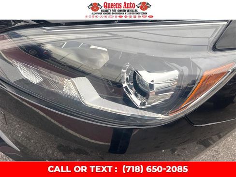Used 2019 Nissan Sentra SR image 25