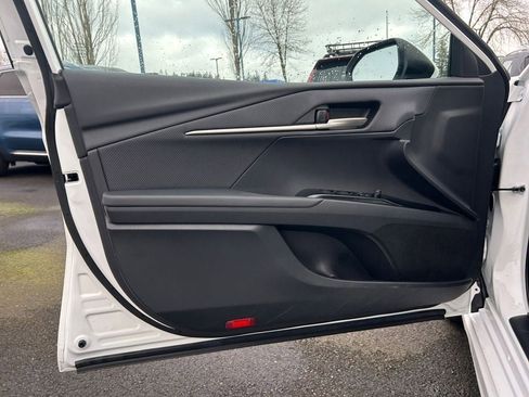 Used 2025 Toyota Camry SE image 22