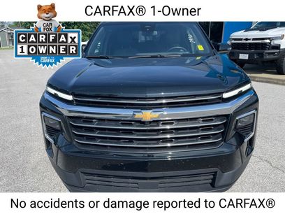 Used 2025 Chevrolet Traverse LT