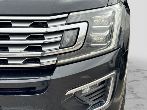 Used 2018 Ford Expedition Max Limited w/ Equipment Group 302A AWD/4WD image 13