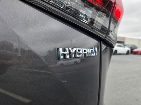 Certified 2023 Toyota Highlander XLE image 12